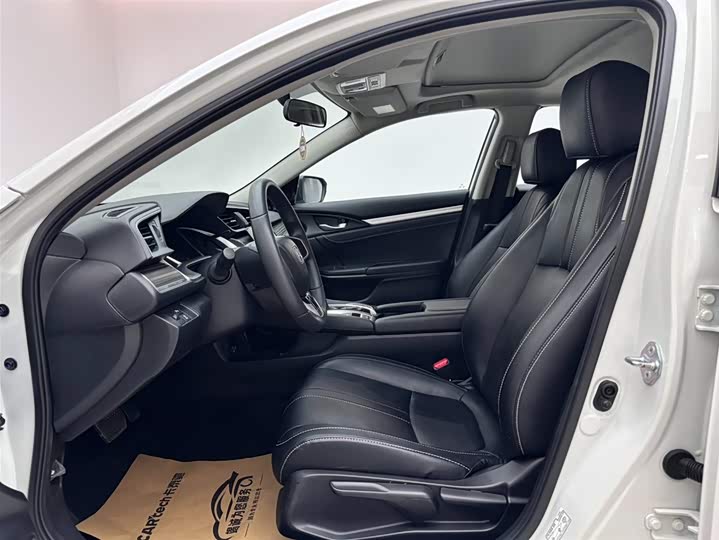 Photo 8 - Honda Civic
