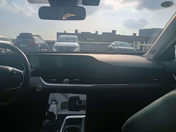 Photo 7 - Bestune B70