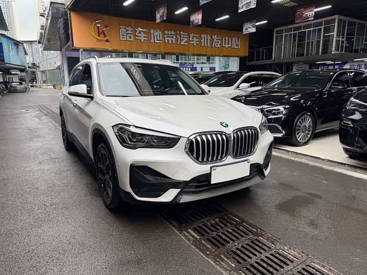 Фото 3 - BMW X1