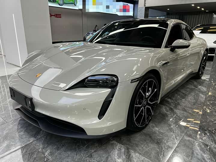Photo 1 - Porsche Taycan
