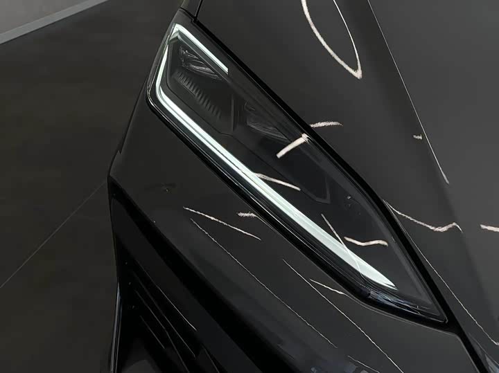 Фото 3 - Lamborghini Urus SE