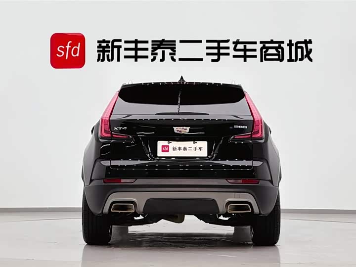 Фото 7 - Cadillac XT4