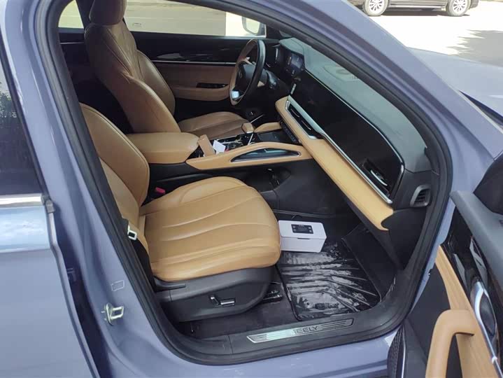 Geely Monjaro L Hybrid 2022 2022款 1.5T DHT增程电动旗舰版