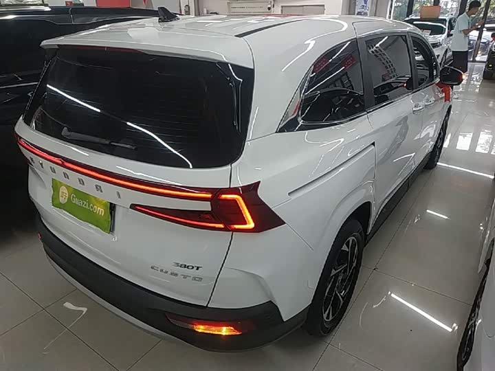 Hyundai Custo 2021 2021款 380TGDi 智爱旗舰版 TOP Premium