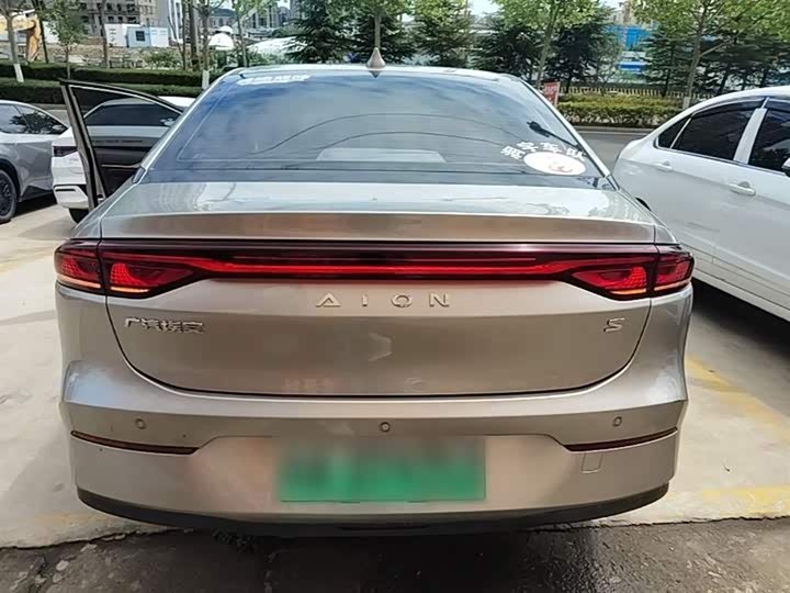 2023 GAC Aion S