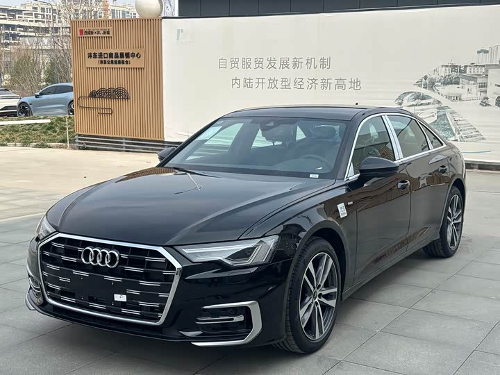 Фото 1 - Audi A6L