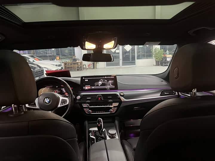 Фото 6 - BMW 5 Series