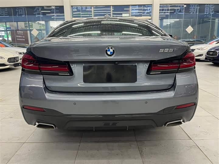 Фото 8 - BMW 5 Series