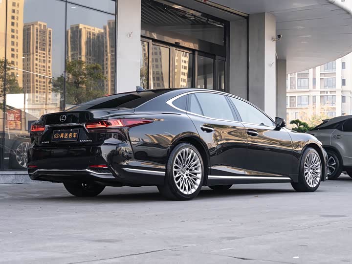 2024 Lexus LS