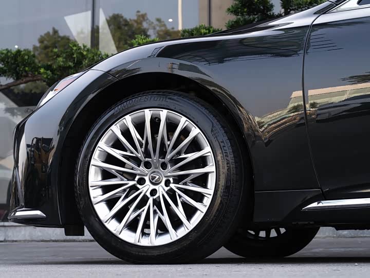 Lexus LS 2024 2024款 500h 行政版