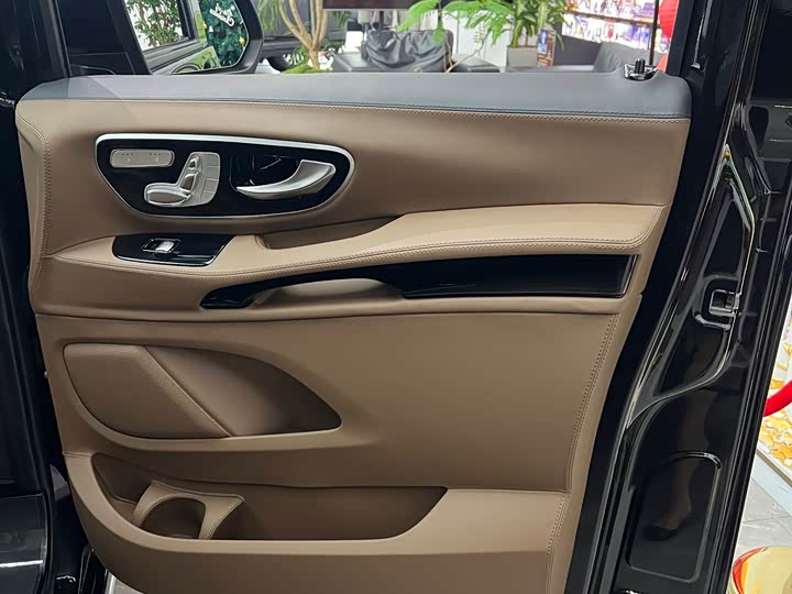 Фото 6 - Mercedes-Benz Vito