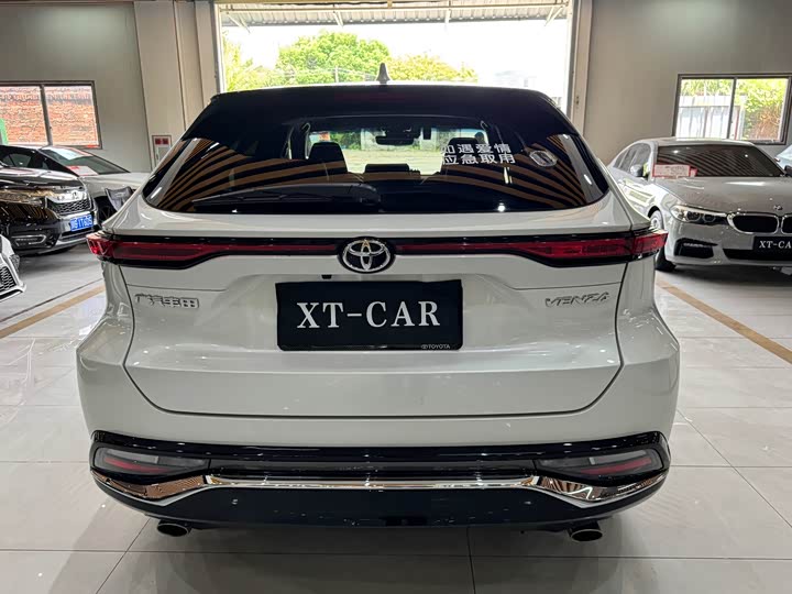 Photo 4 - Toyota Venza