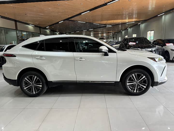 Photo 5 - Toyota Venza