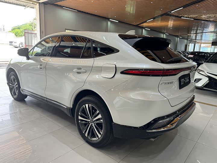 Photo 7 - Toyota Venza