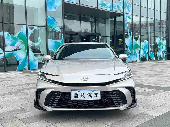 Toyota Camry 2026 2026款 双擎 2.0HSE 运动Lite版