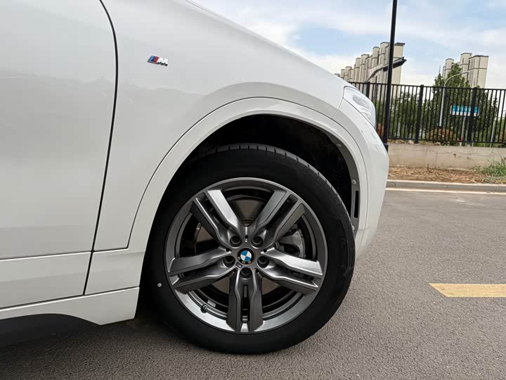 Фото 8 - BMW X2