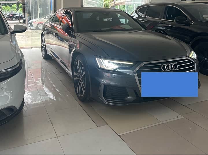 Фото 1 - Audi A6L