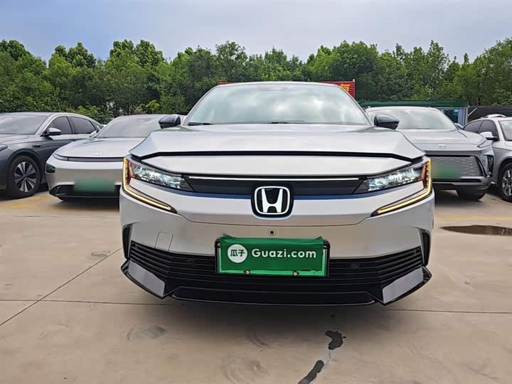 2024 Honda e:NP2