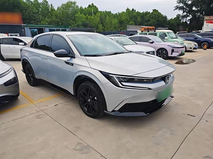 2024 Honda e:NP2