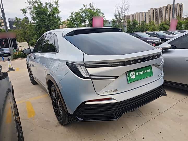 2024 Honda e:NP2