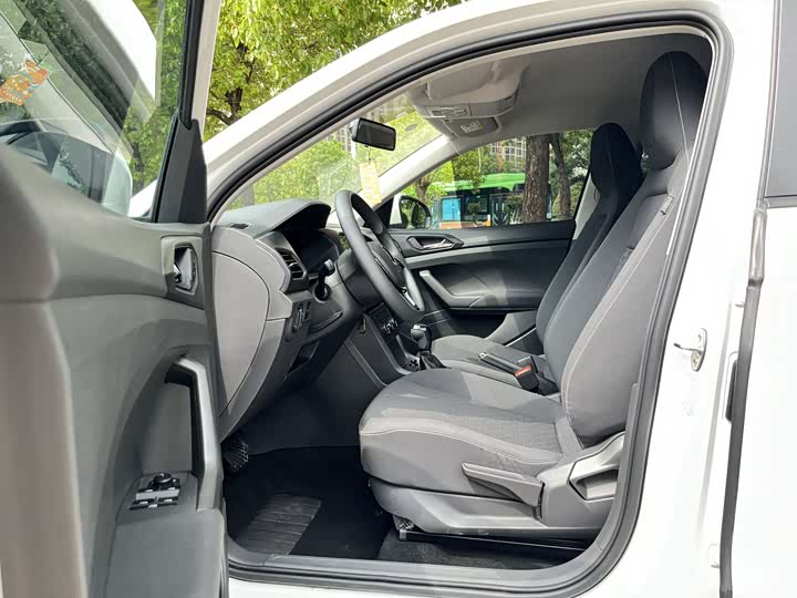 Фото 7 - Volkswagen T-Cross