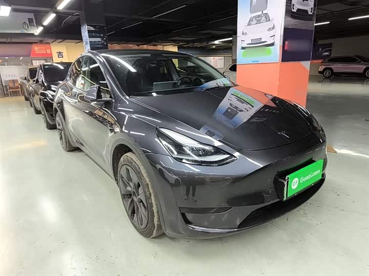Фото 4 - Tesla Model Y