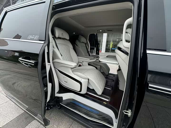 Dongfeng Forthing Xinghai V9 2024 2024款 1.5TD 200km 青云梯系列 尊贵型