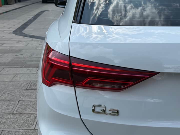 Фото 9 - Audi Q3