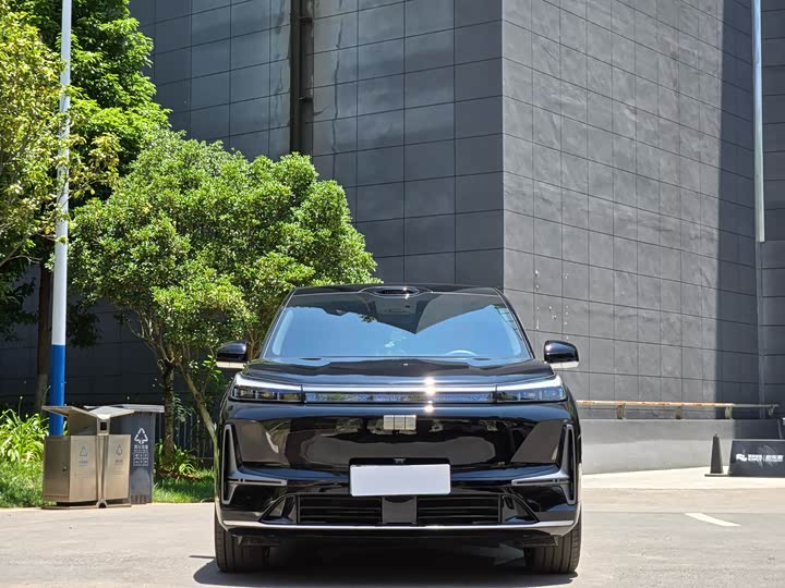 Фото 3 - Geely Galaxy M9