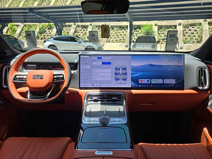 Фото 9 - Geely Galaxy M9