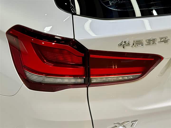 Фото 9 - BMW X1