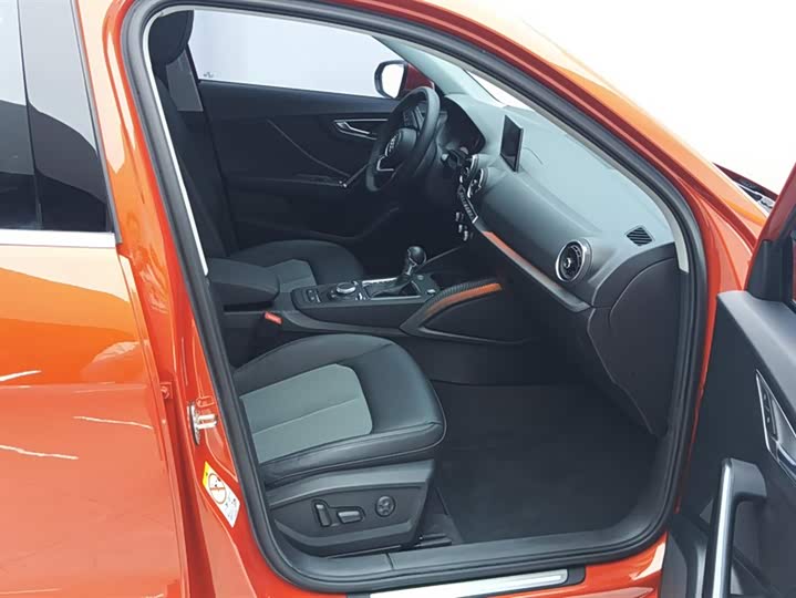 Zdjęcie 8 - Audi Q2L