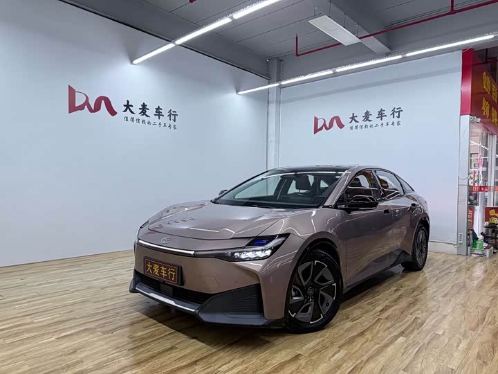 Фото 1 - Toyota bZ3