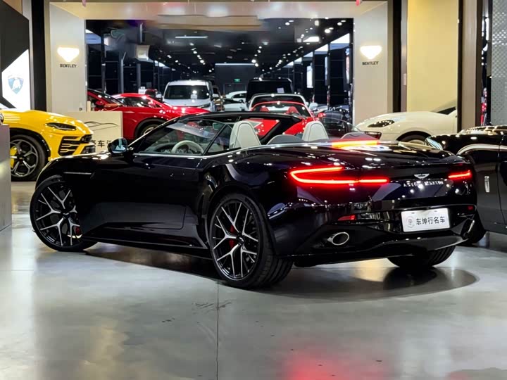 Aston Martin DB12 2025 2025款 4.0T V8 Volante
