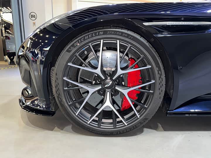 Aston Martin DB12 2025 2025款 4.0T V8 Volante