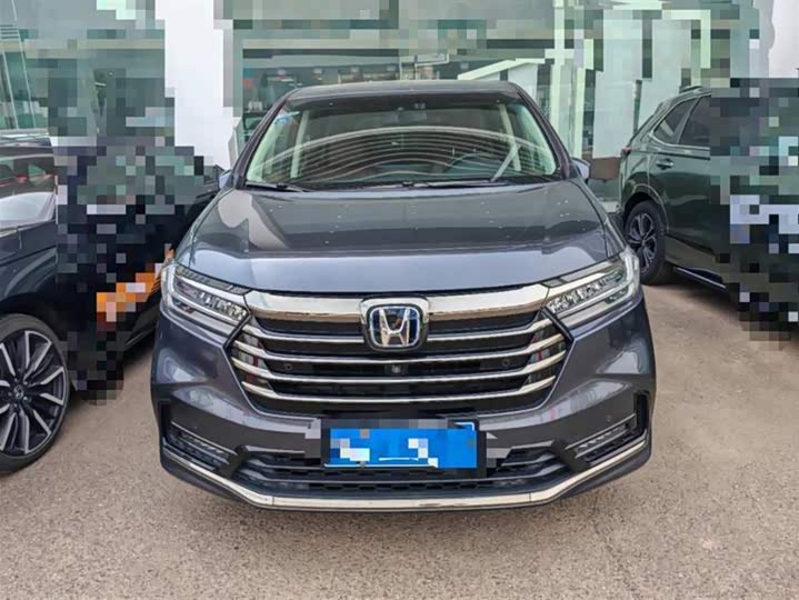 Фото 2 - Honda Odyssey