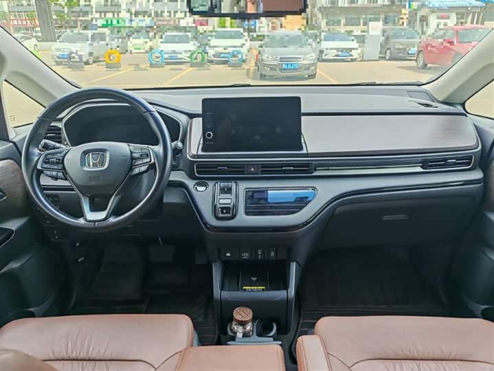 Фото 7 - Honda Odyssey