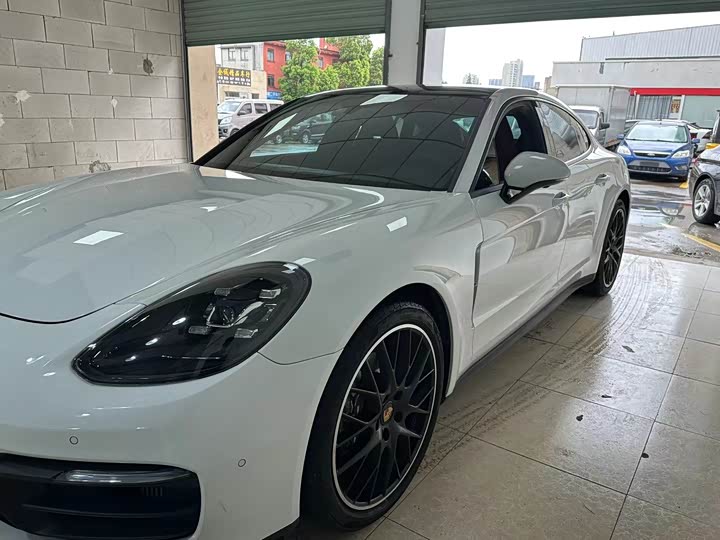 Фото 5 - Porsche Panamera