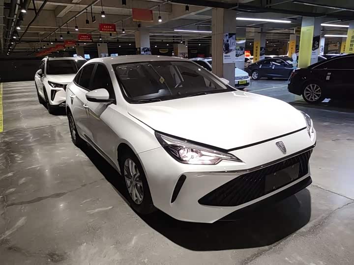 Фото 4 - Roewe i5