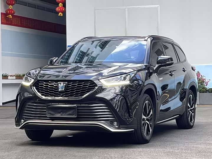 Фото 1 - Toyota Crown Kluger