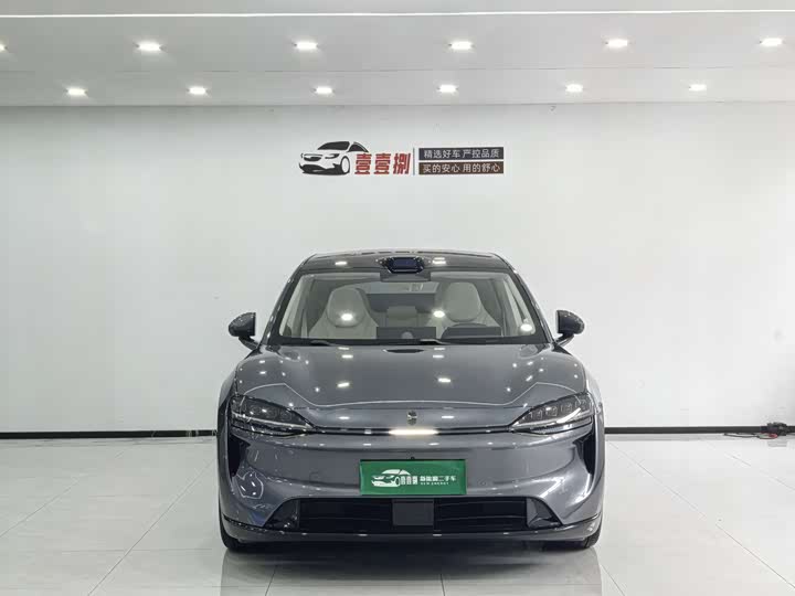 2026 Luxeed R7