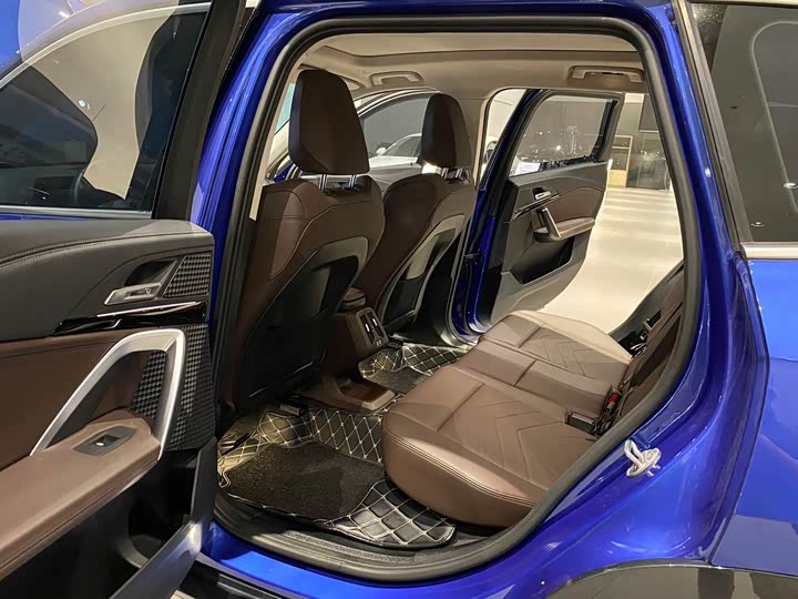 Фото 8 - BMW X1