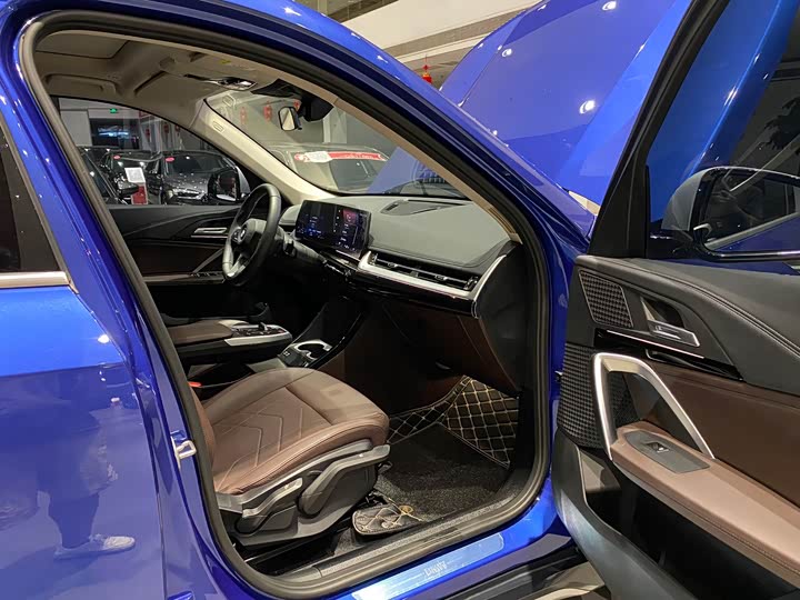 Фото 9 - BMW X1