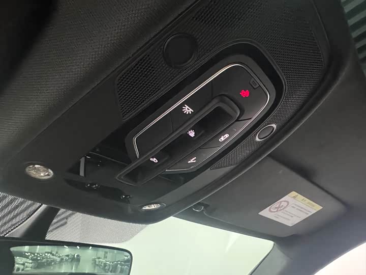 Фото 8 - Audi A4L