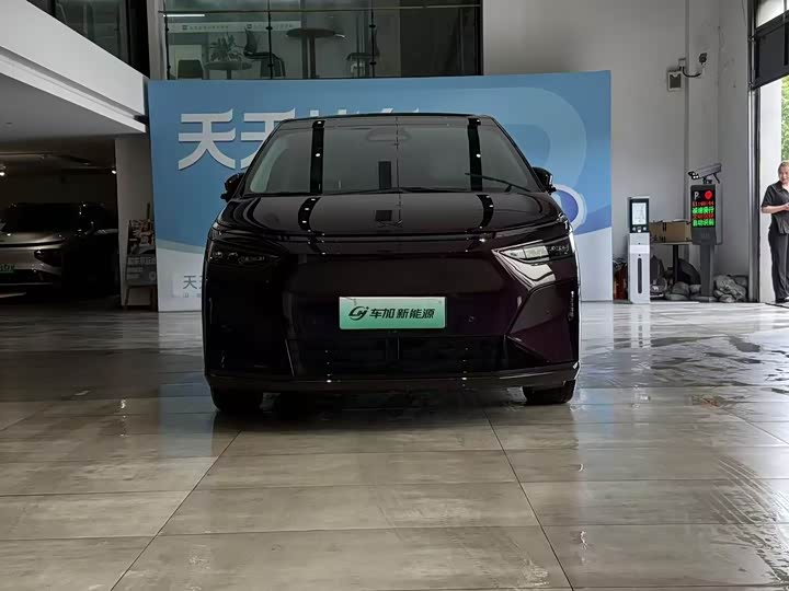 2026 XPeng X9