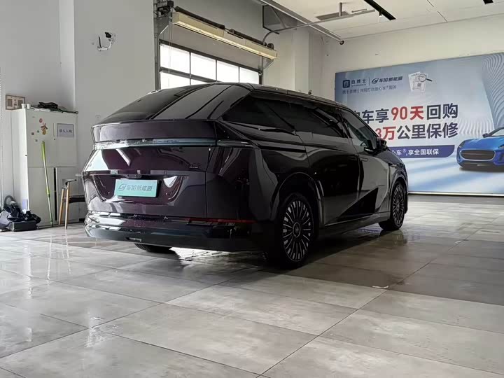 XPeng X9 2026 2026款 纯电 710四驱 Ultra