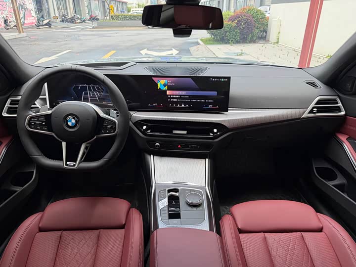 BMW 3 Series 2025 2025款 330i M运动曜夜套装
