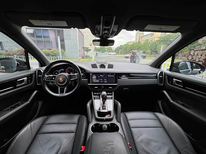 Фото 8 - Porsche Cayenne