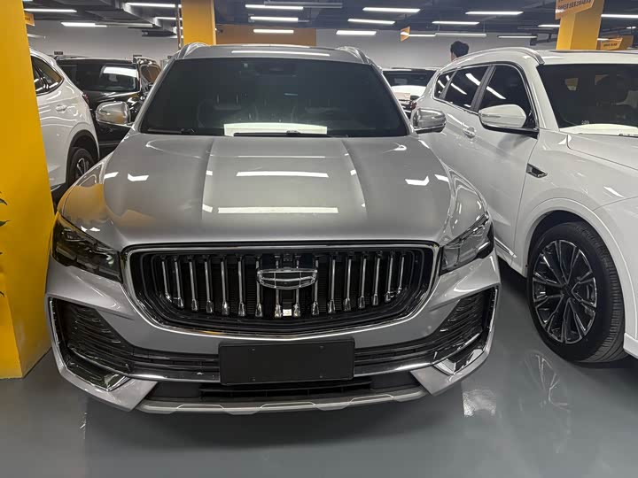 Фото 2 - Geely Monjaro