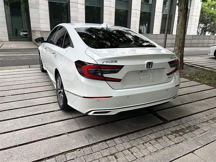 Фото 6 - Honda Accord